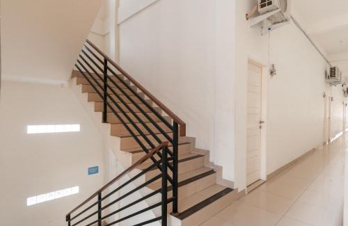 Medan Hotel | RedDoorz near UISU teladan Medan