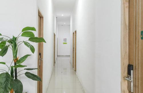 Makassar Hotel | RedDoorz near Universitas Hasanuddin Makassar