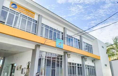Makassar Hotel | RedDoorz near Universitas Hasanuddin Makassar