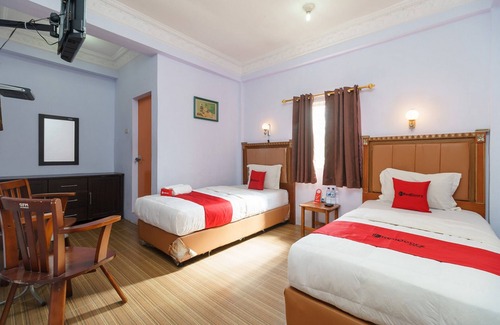 Parapat House | RedDoorz @ Parapat