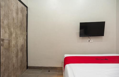 Rajabasa Hotel | RedDoorz Plus at Eskole ITERA Lampung