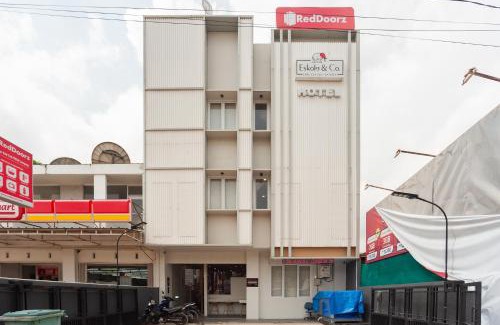 Rajabasa Hotel | RedDoorz Plus at Eskole ITERA Lampung