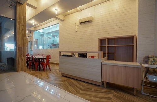 Palembang Hotel | RedDoorz Plus At Jalan Veteran Palembang