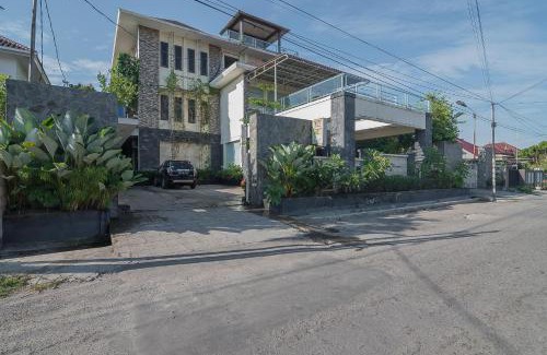 Medan House | RedDoorz Plus near Cambridge City Square 2 Medan