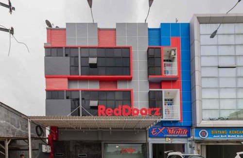 Medan House | RedDoorz Plus near Millenium ICT Centre Medan 2
