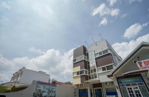 Sukarami Hotel | RedDoorz Plus near Palembang Airport 3