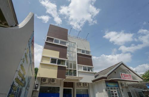 Sukarami Hotel | RedDoorz Plus near Palembang Airport 3