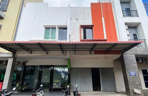 Tanjung Uncang Hotel | RedDoorz Plus Near SP Plaza Batu Aji Batam