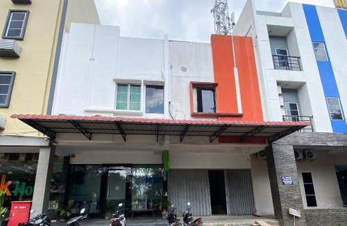 Tanjung Uncang Hotel | RedDoorz Plus Near SP Plaza Batu Aji Batam