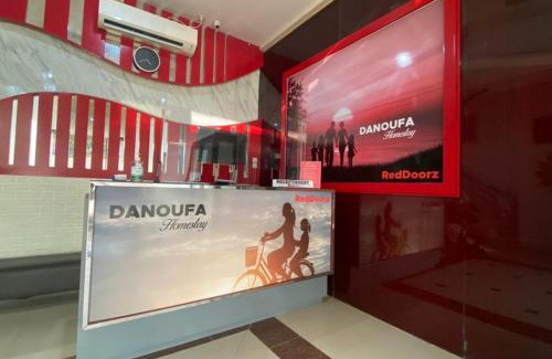 Rawamangun Hotel | RedDoorz Plus @ Rawamangun