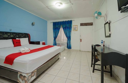 Pematangsiantar Hotel | RedDoorz Syariah near Jalan Asahan Pematang Siantar