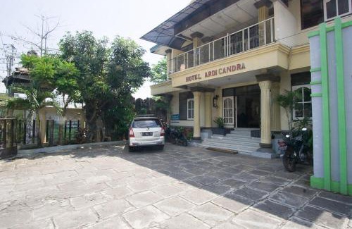 Jember House | RedDoorz Syariah @ Jalan Gajah Mada