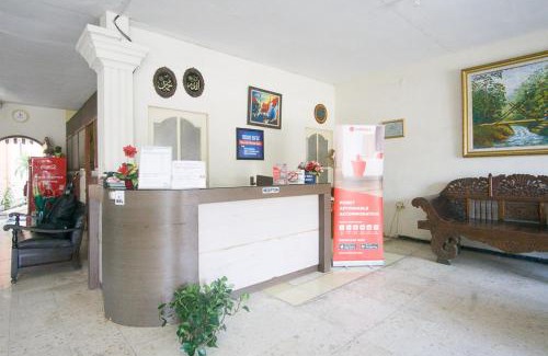 Jember House | RedDoorz Syariah @ Jalan Gajah Mada