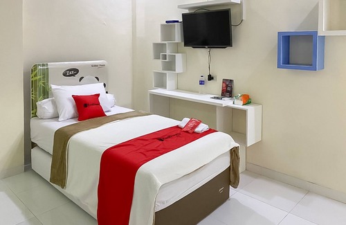 Rajabasa Hotel | RedDoorz Syariah near PKOR Lampung