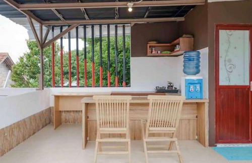 Bekasi Hotel | RedDoorz Syariah near Kota Cinema Mall Jatiasih