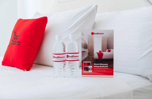 West Semarang Hotel | RedDoorz Syariah Near Gerbang Toll Manyaran
