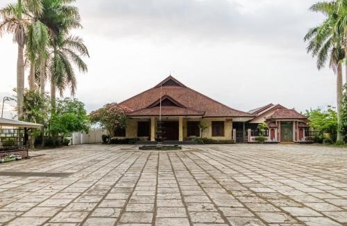 Malang House | RedDoorz Syariah near Gor Ken Arok