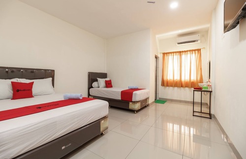 Banda Aceh Hotel | RedDoorz Syariah near Universitas Serambi Mekkah