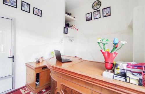 Bukittinggi Hotel | RedDoorz Syariah near Pasar Aur Kuning