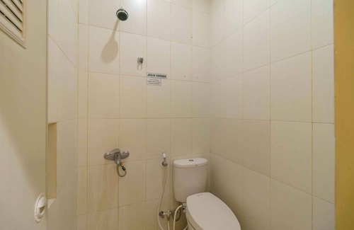 Bukittinggi Hotel | RedDoorz Syariah near Jam Gadang Bukittinggi 2
