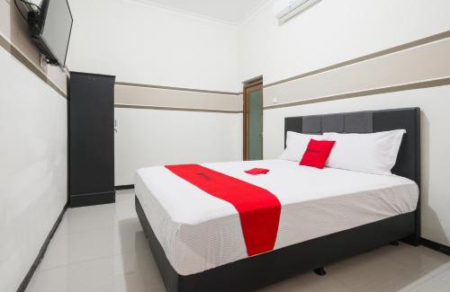 Ngagel House | RedDoorz Syariah near Marvel City Mall 2