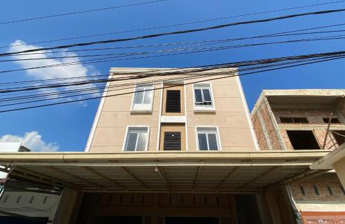 Pekanbaru Hotel | RedDoorz Syariah near RS Awal Bros Panam Pekanbaru