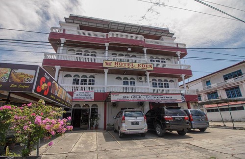 Padang House | RedDoorz Syariah near Universitas Negeri Padang