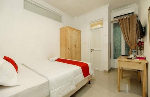 Pancoran House | RedDoorz Syariah Plus near Pancoran 2