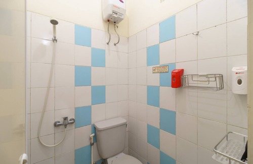 Tanjung Duren Utara Hotel | RedDoorz @ Tanjung Duren