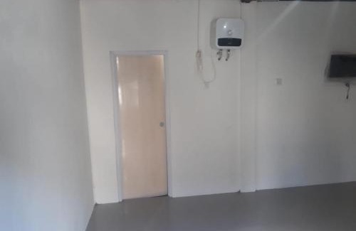 Manado City Centre Hotel | RedDoorz @ Wanea Area Manado