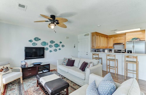 Fernandina Beach House | Redecorated Pet Friendly Home by RedAwning