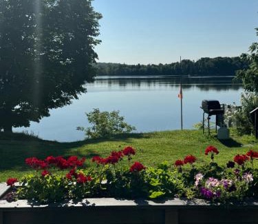 Leeds and the Thousand Islands House | Redfish Cottages