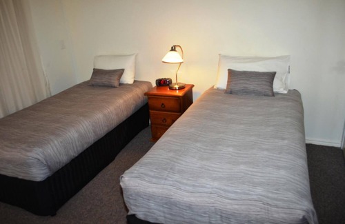 Redland Bay Hotel | Redland Bay Motel