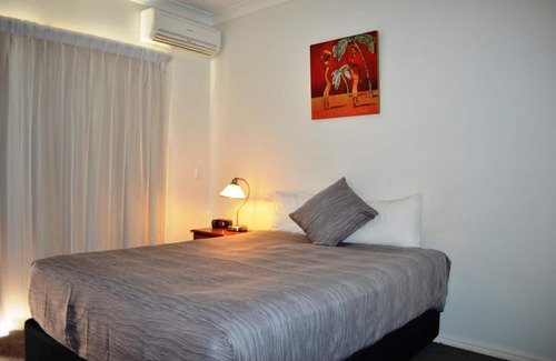 Redland Bay Hotel | Redland Bay Motel