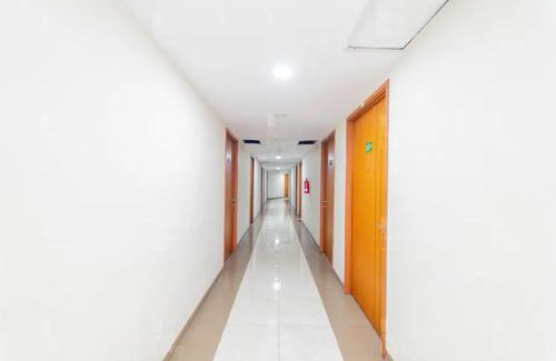 South Tangerang Hotel | RedLiving Apartemen Green Lake View Ciputat - Pelangi Rooms 1 Tower E