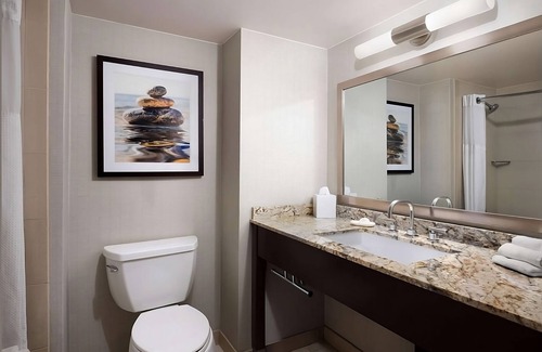 South Redondo Hotel | Redondo Beach Retreat! Near Hermosa Pier, Pet-Friendly Stay with Balcony!