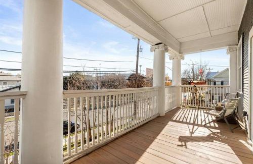 Tobin Hill House | Reduced! Pearl Townhomes Combined. Sleeps 16
