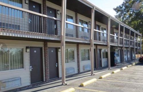 Gadsden Hotel | Redwood Inn
