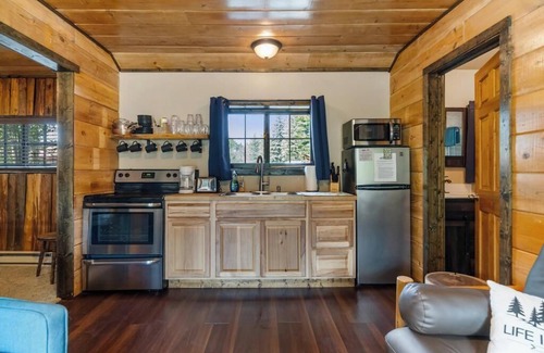 Indian River Cabin | Reed's on the River Cabin 1