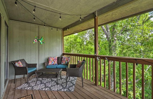 Notch Estates Apartment | Reeds Spring Condo Near Aquarium at the Boardwalk!