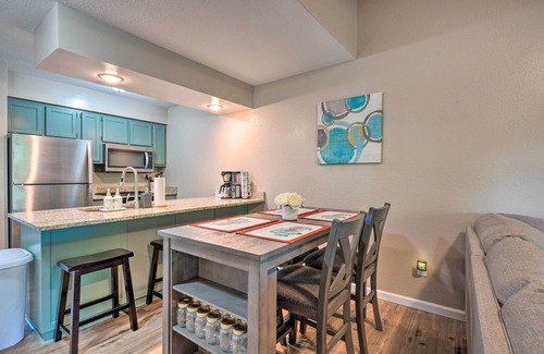 Notch Estates Condo | Reeds Spring Condo Near Aquarium at the Boardwalk!