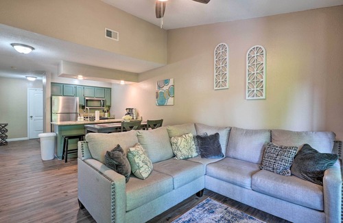 Notch Estates Condo | Reeds Spring Condo Near Aquarium at the Boardwalk!