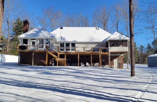 Clarksville House | Reel Time on Kerr Lake, NC/SC