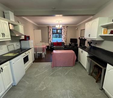 Cloghan House | Reelin Bar Holiday Accommodation
