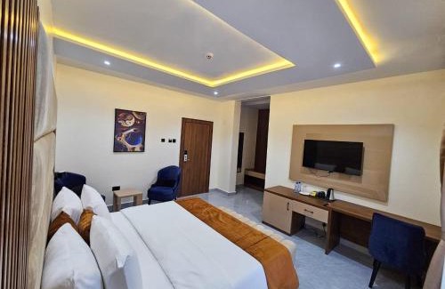 Igwuruta Hotel | Reens Suites and Apartments
