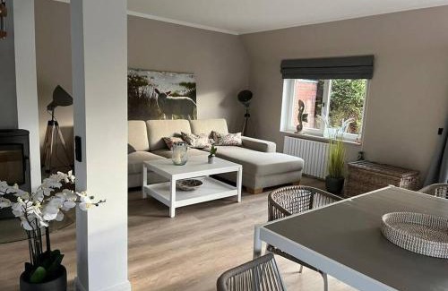 Tating House | Reetdach-Landhaus Mini Haubarg