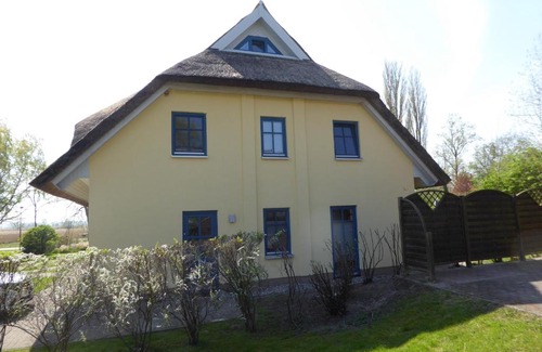 Puddemin House | Reetdachhaus Holunder 3, 6 Personen, Kamin, W-Lan