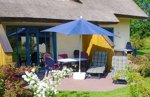 Puddemin House | Reetdachhaus Malve 2 - Ferienhaus Malve 2 im Feriendorf Puddemin
