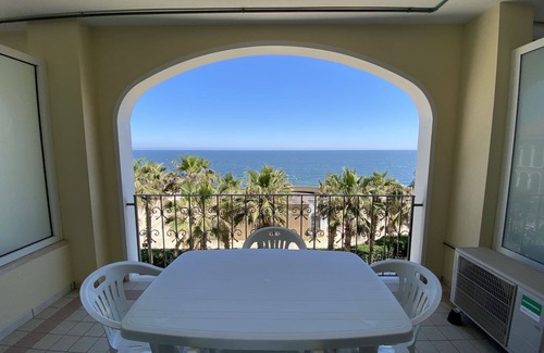 Villa Musone Apartment | Ref. 33 Summer rental – Seafront apartment