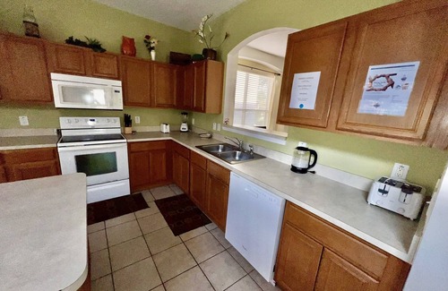 Solana House | Ref 37PF. Modern family 6 Bed Villa with pool/spa. Nr Disney